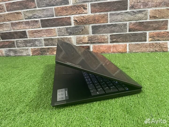 Идеальный lenovo 15» Core i3 7020/SSD 128 GB