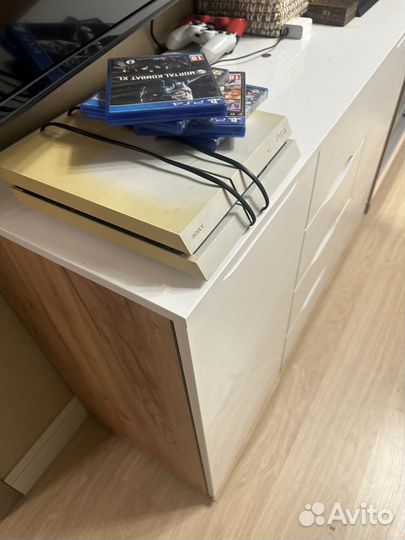 Игровая приставка ps4