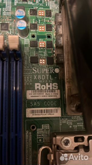 Материнская плата с процессором и памятью