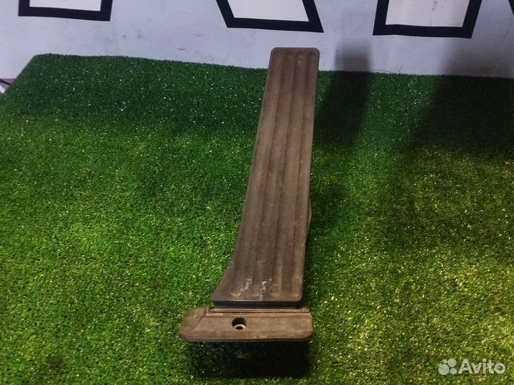 Педаль газа BMW F10