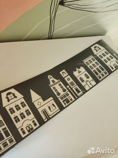 Трафарет на клейкой основе