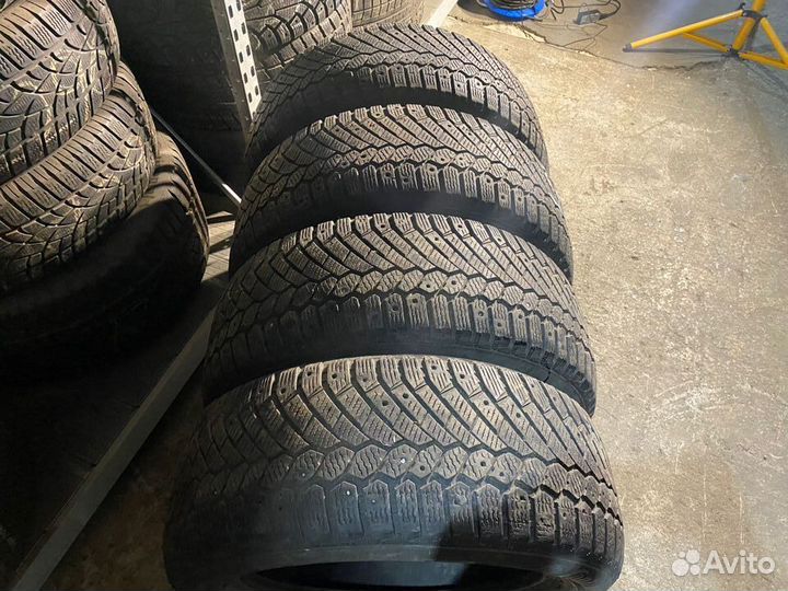 Continental ContiIceContact 4x4 235/55 R17 103T
