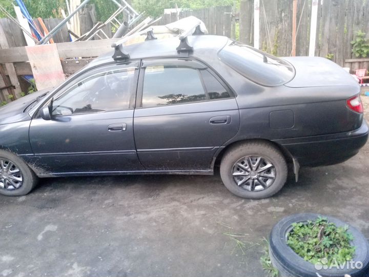 Toyota Carina 1.8 AT, 1995, 200 000 км