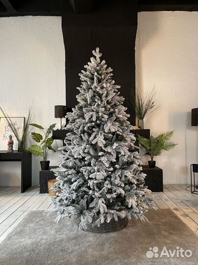 Елка искусственная