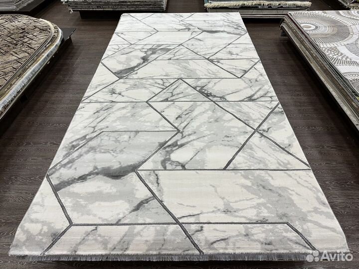 Ковер новый 2х4 современный