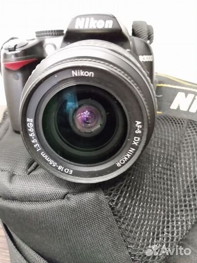 Nikon D 3000S