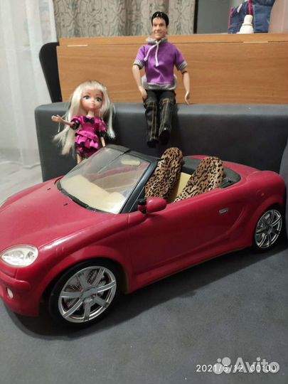 Кабриолет с Кеном и куклой