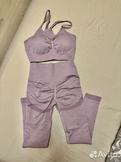 Спортивный комплект для фитнеса