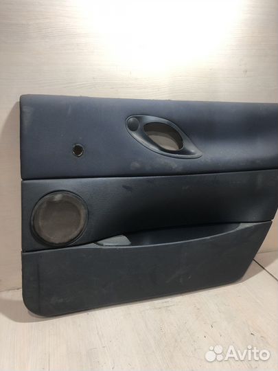 Обшивка двери задняя правая Фольксваген Шаран 97