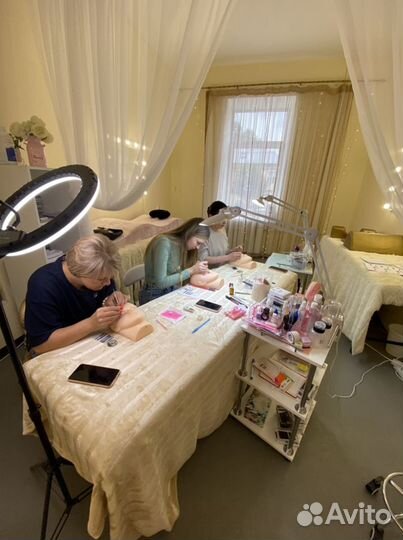 Обучение наращиванию ресниц