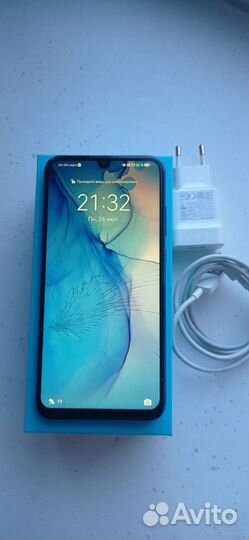 Телефон Honor 10i