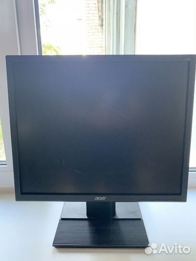 Монитор Acer 19 V196L
