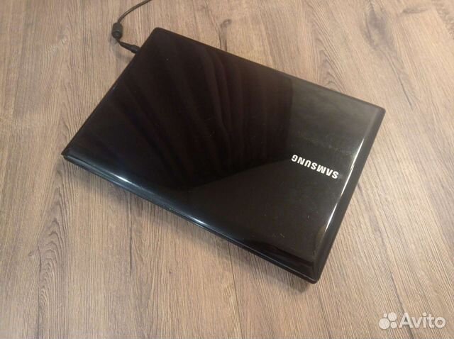 Ноутбук на i3 Samsung 4ядра 2 гига объявление продам