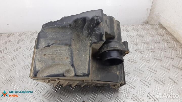 Корпус воздушного фильтра Renault Megane 3 2009