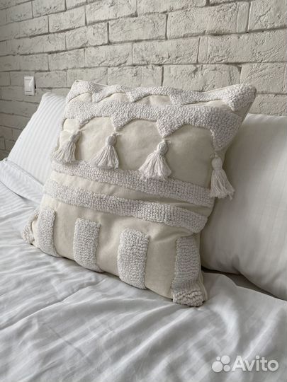 Декоративная наволочка в стиле HM/zara home