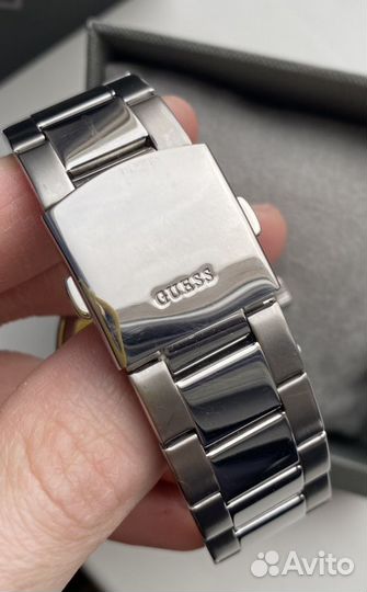 Часы guess W0668G7