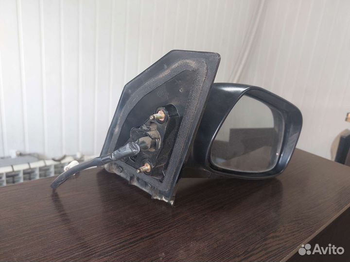 Зеркало боковое правое тоёта корола