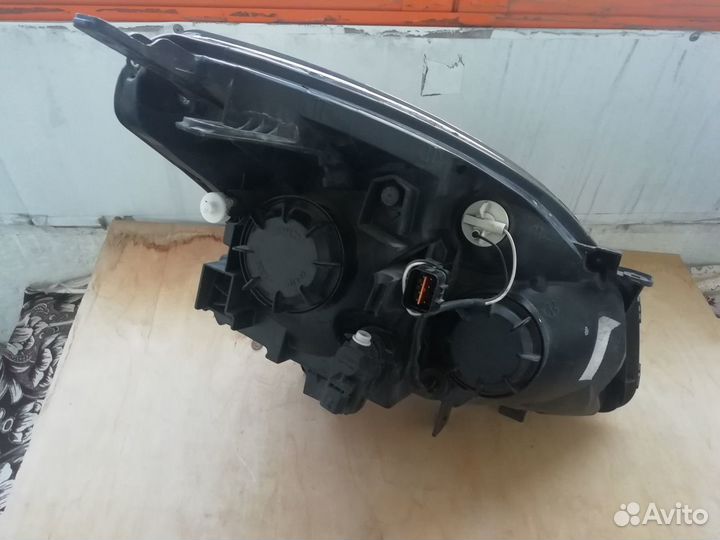 Фара левая Renault Koleos 1