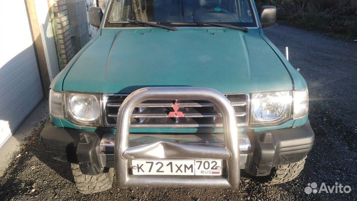 Заднее стекло на Mitsubishi Pajero II Замена