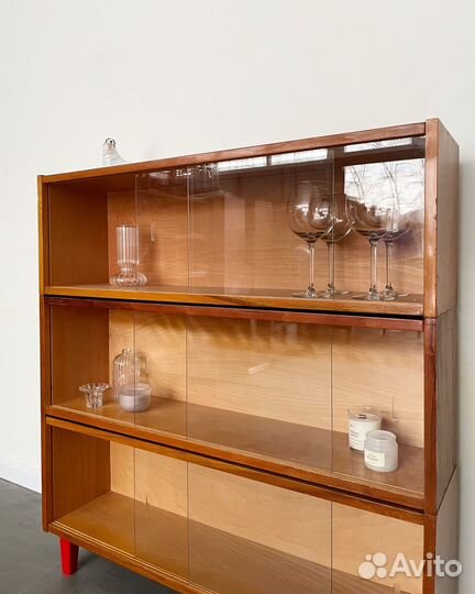Шкаф витрина винтаж Чехословакия