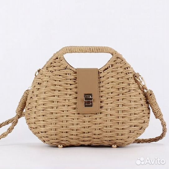 Соломенная сумка из рафии плетеная