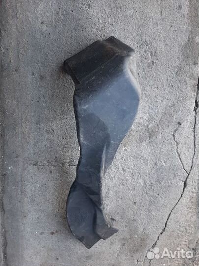 Воздуховод Mercedes-Benz S221 левый