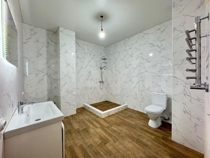 2-к. квартира, 70 м², 9/11 эт.