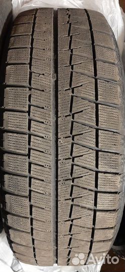 Bridgestone Blizzak Revo GZ 215/60 R16