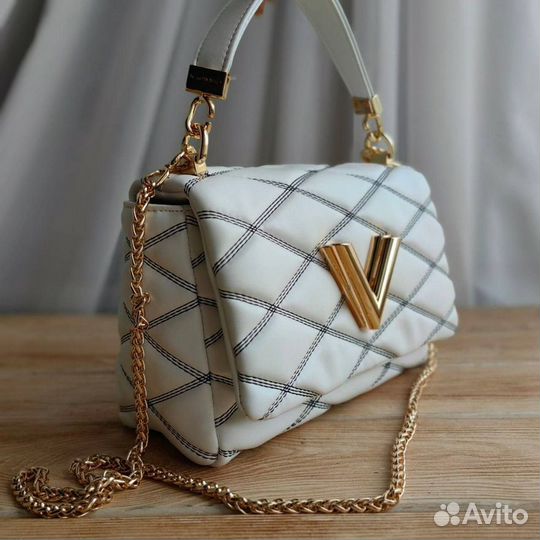 Сумка белая Louis Vuitton