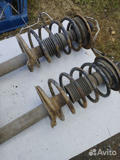 Стойка в сборе vоlvo 760 вольво 760, 740, 940