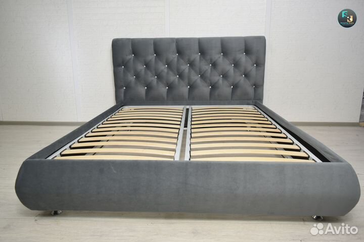 Кровать с подъемным механизмом