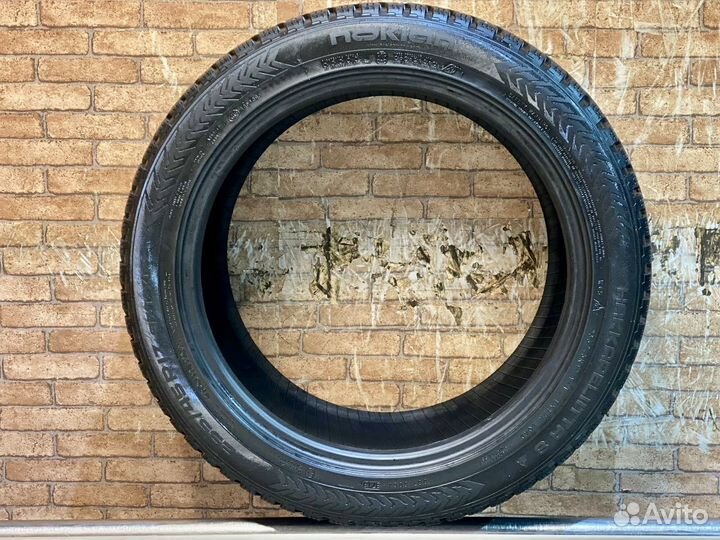 Nokian Tyres Hakkapeliitta 8 235/45 R17