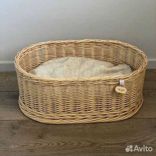 Плетеная корзинка-лежанка для кота