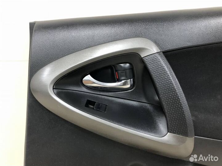 Обшивка двери задней правой Toyota Rav 4 A30 2006