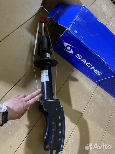 Амортизатор VW Touareg передий левый. Sachs