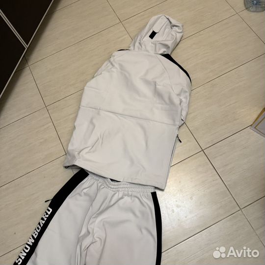 Сноубордический костюм женский