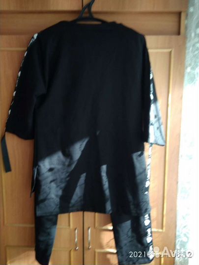 Костюм женский спортивный