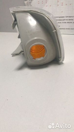 Указатель поворота правый на Peugeot 405 5501503RU