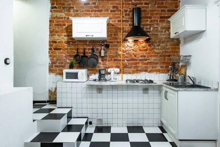 2-к. квартира, 55 м², 1/4 эт.