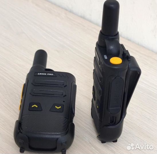 Рация с наушником, радиостанция с гарнитурой