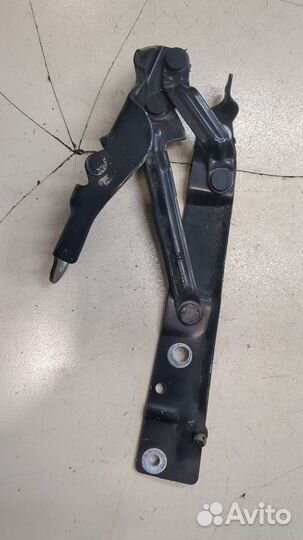 Петля крышки багажника левая Dodge Challenger 2014, 2016