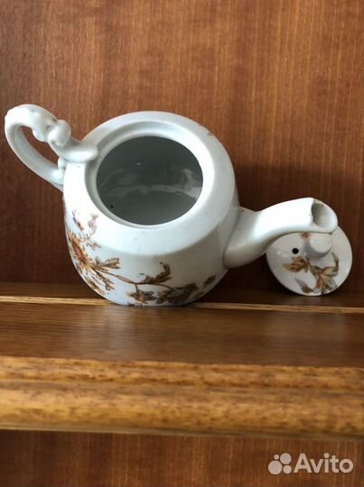 Антикварный чайник