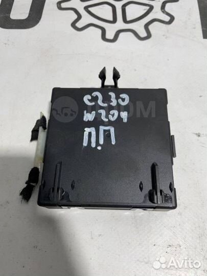 Блок управления дверью Mercedes C-Class W204