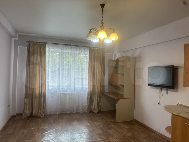 2-к. квартира, 48 м², 1/4 эт.