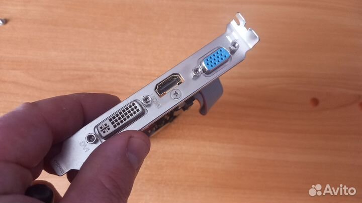 Видеокарта gigabyte GeForce 210 1GB DVI/hdmi
