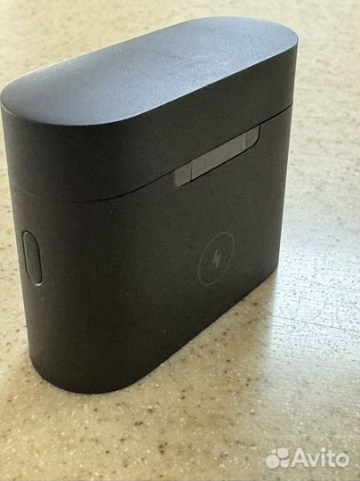 Кейс и правый наушник Xiaomi mi air 2 pro