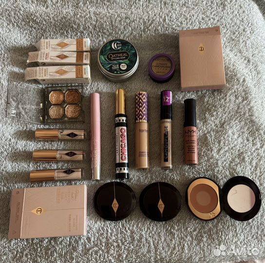 Набор косметики пакетом Charlotte tilbury tarte