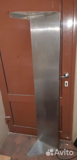 Полка настенная металлическая