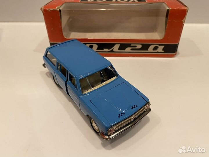 Модель автомобиля Волга газ 2402 1:43 СССР