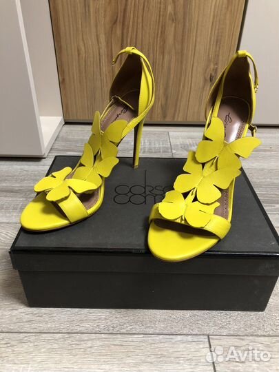 Босоножки corso como новые